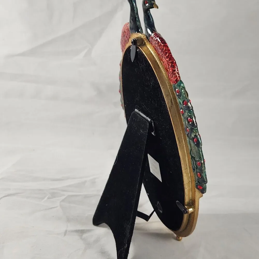 Unbranded hanger embedded oval